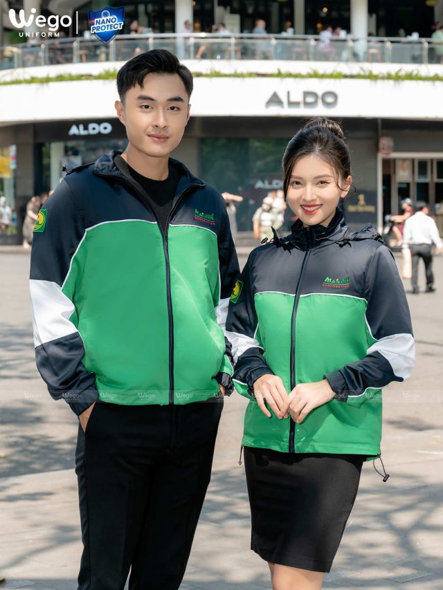 Đồng phục áo gió Nano Protect màu xanh két phối đen