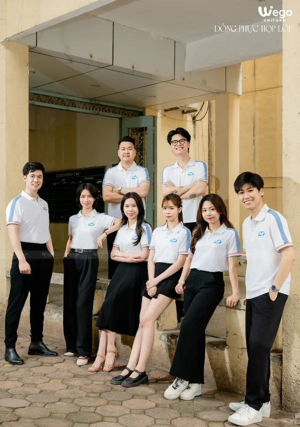 Đồng phục họp lớp màu trắng phối xanh môn