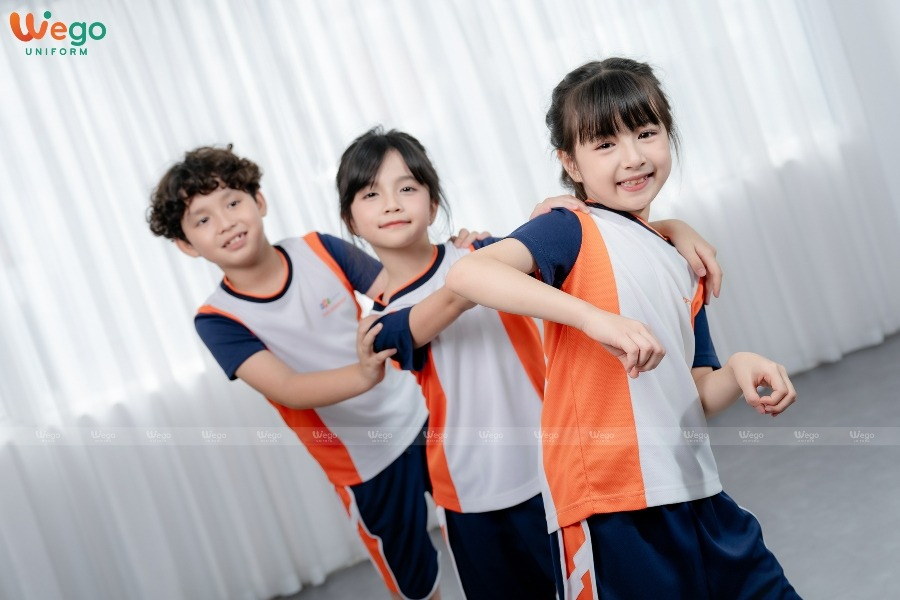 dong phuc hoc sinh FPT